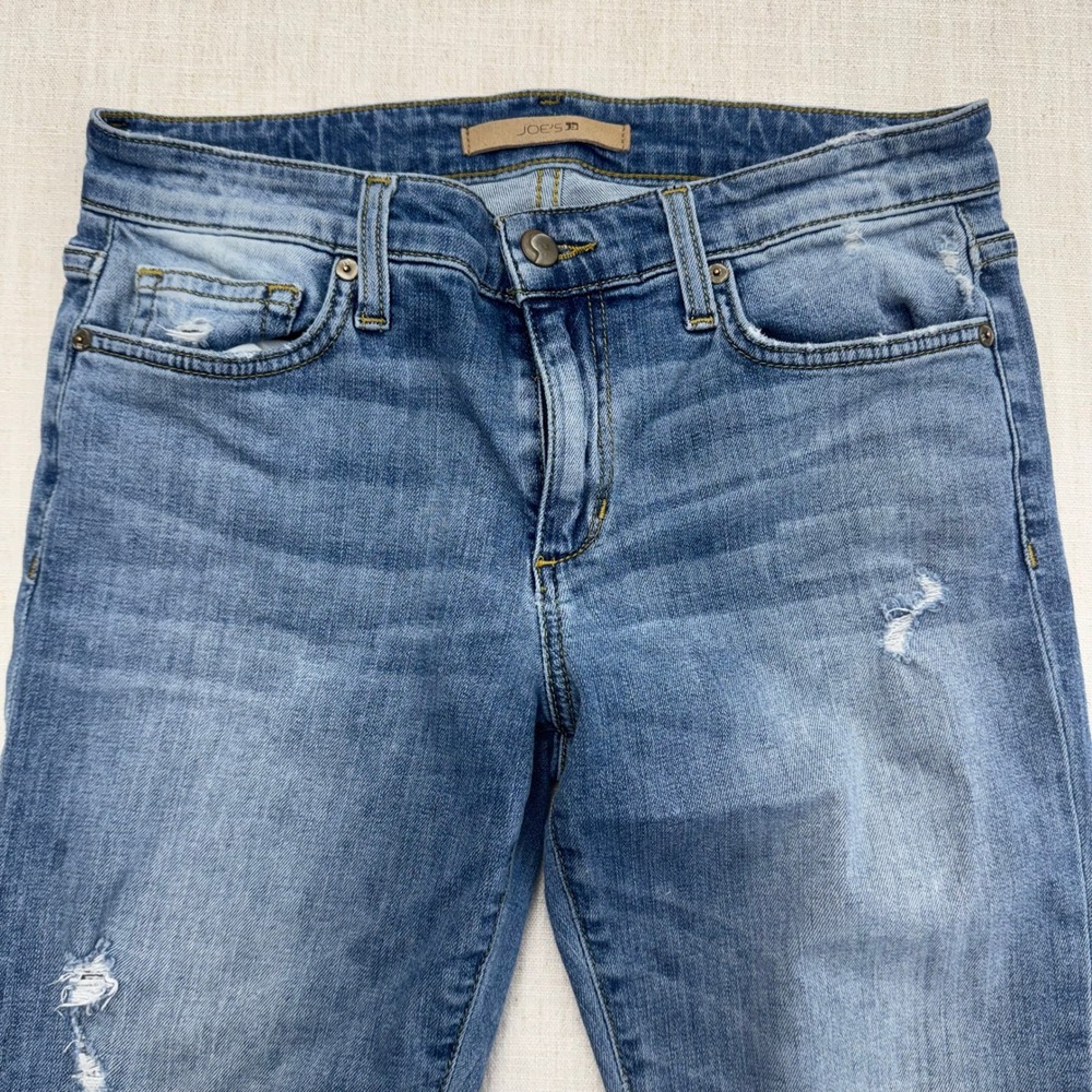 Joe's Jeans Wakley Cuff Crop Distressed Straight Leg Jeans Size 27 Medium Wash - Picture 2 of 16